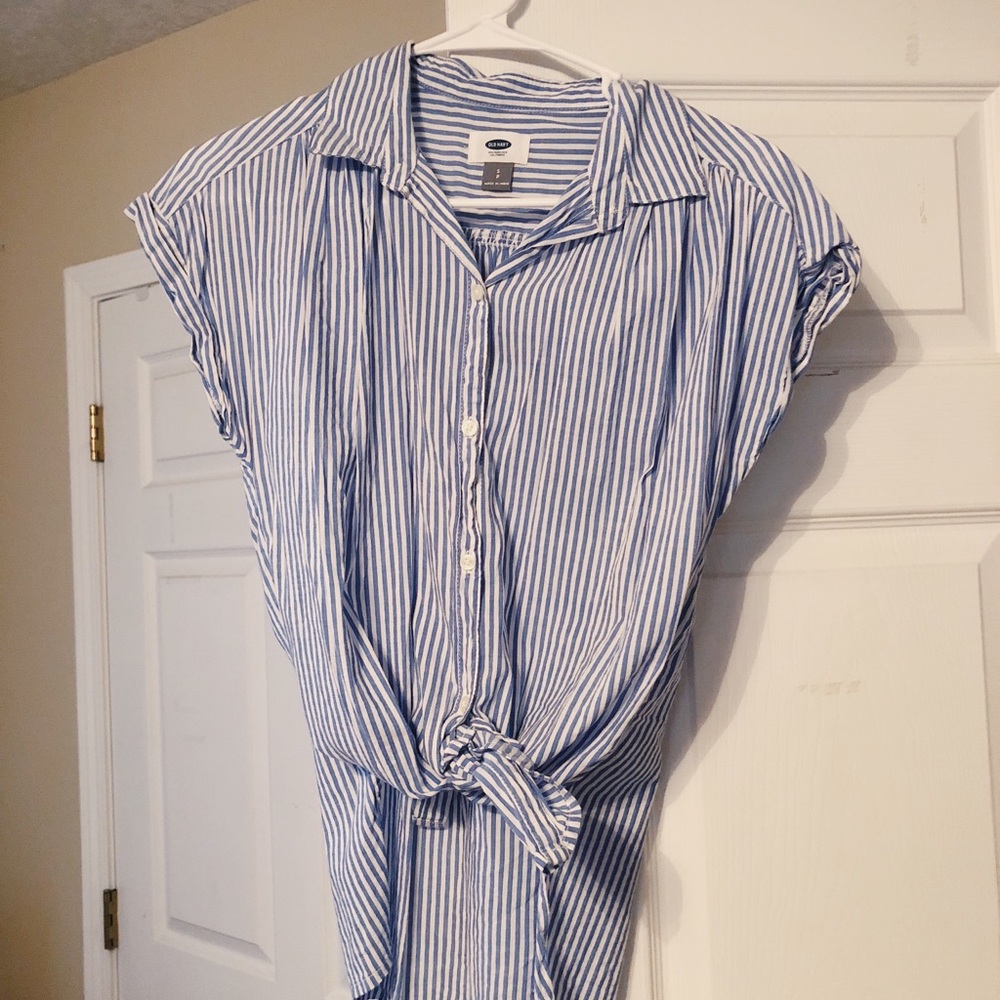 Old Navy top